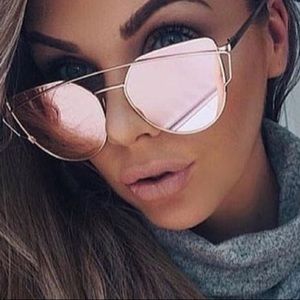 Rose Gold Mirrored Sunglasses